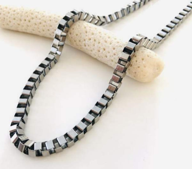 BANDHU - Box Chain Necklace