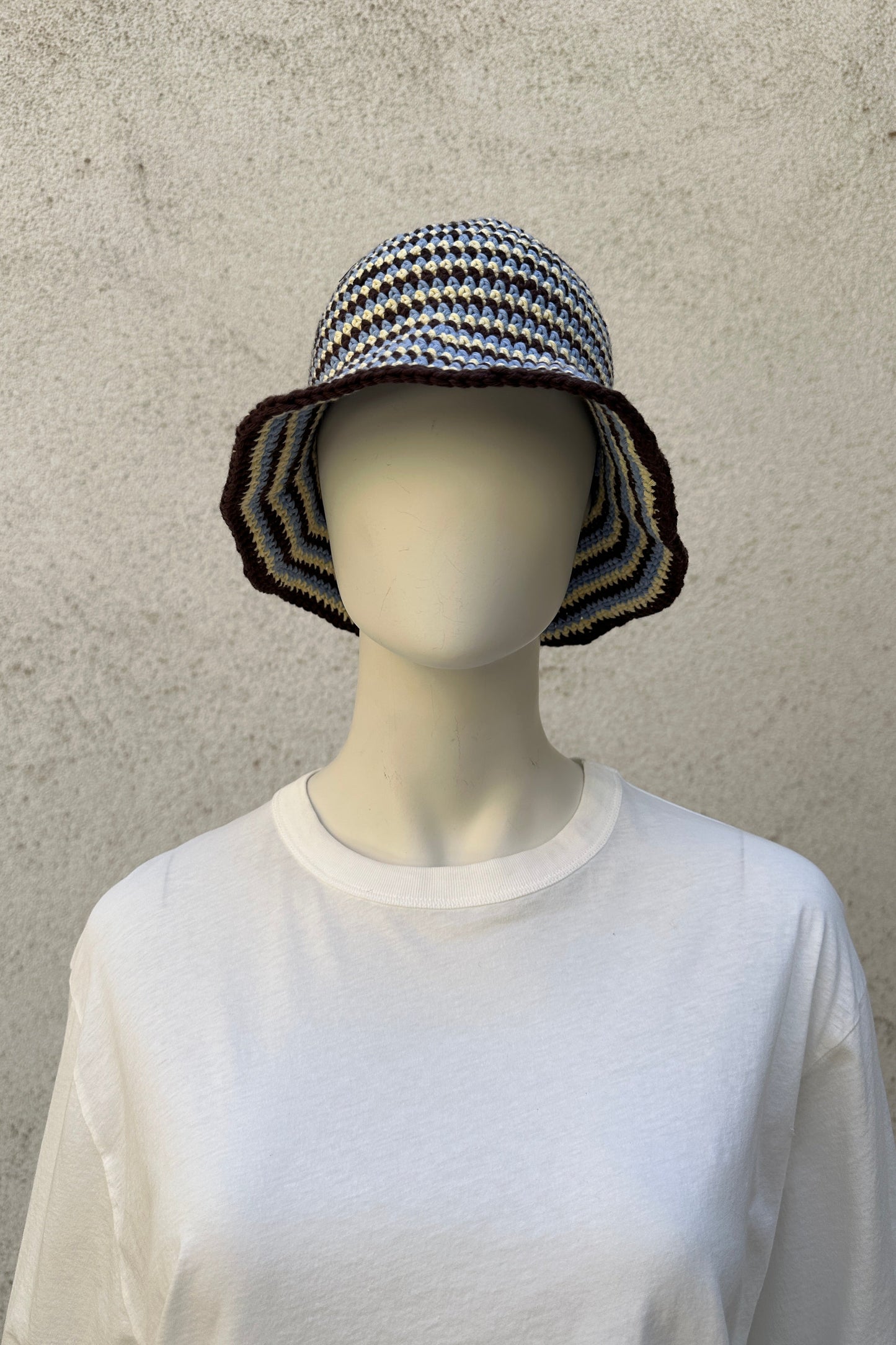 AMBA AMBA - Bucket Hat - striped brown