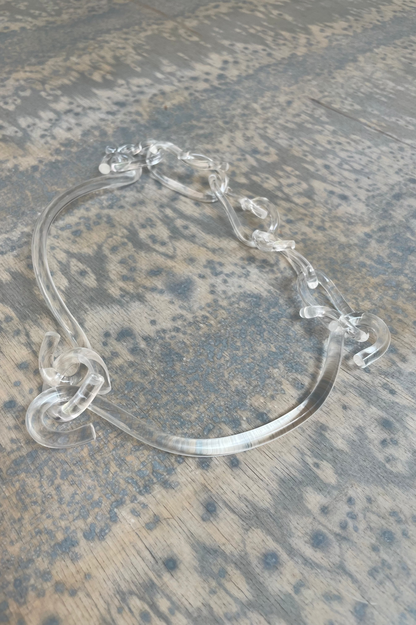 ESTEMPORARY - Choker plexi composed
