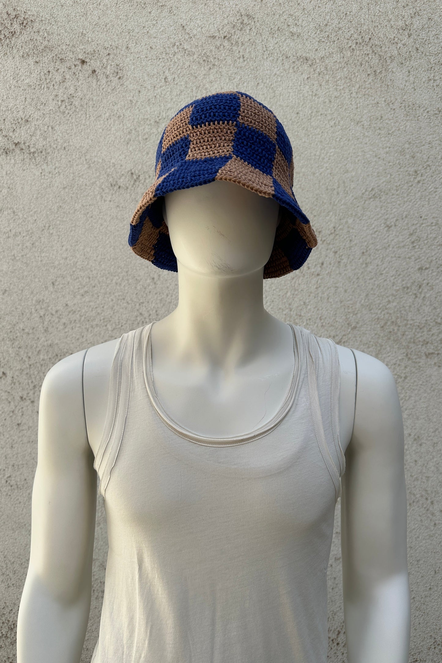 AMBA AMBA - Bucket Hat - checked brown blue