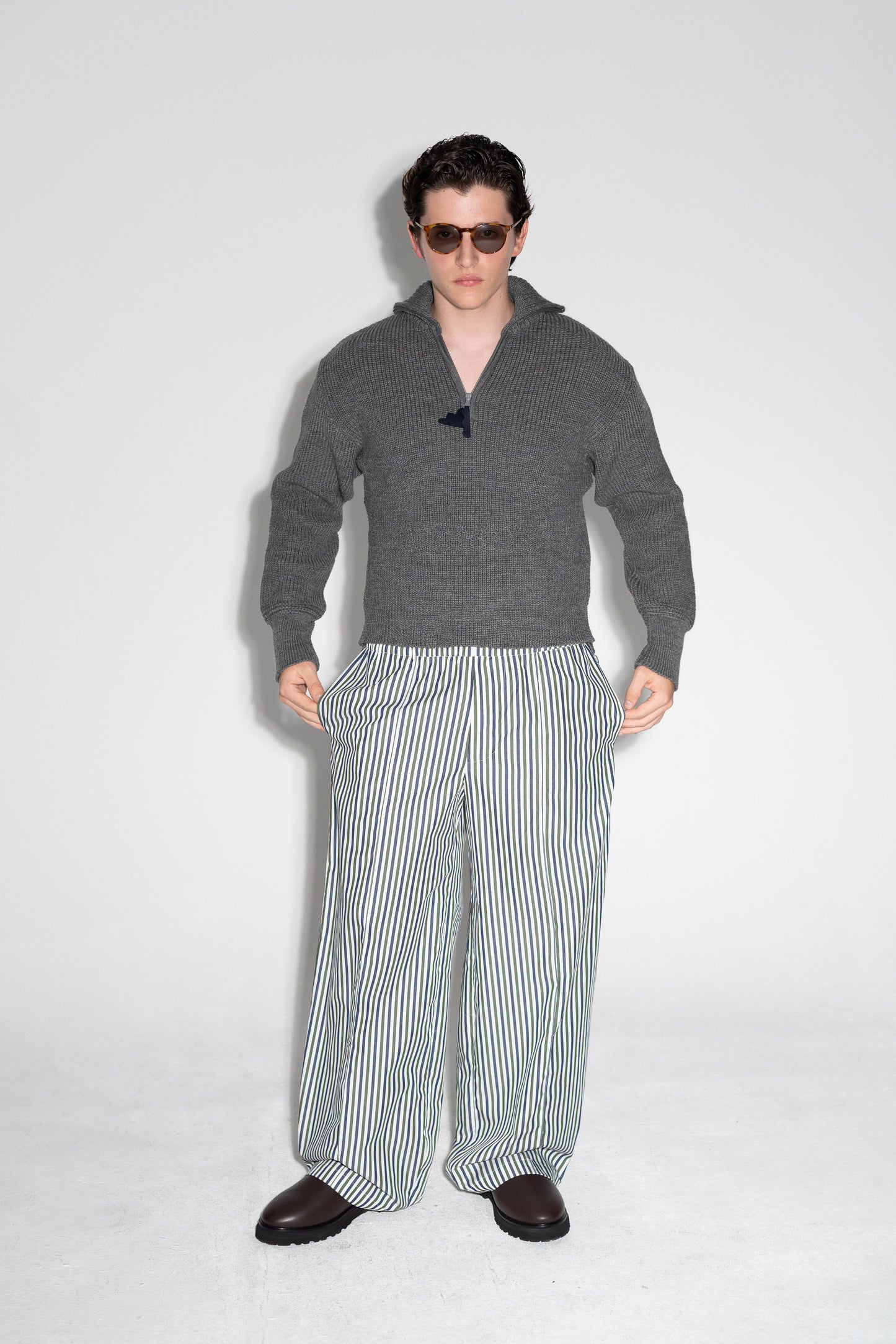 STUDIO SCHMITD- IAN TROYER - Grey