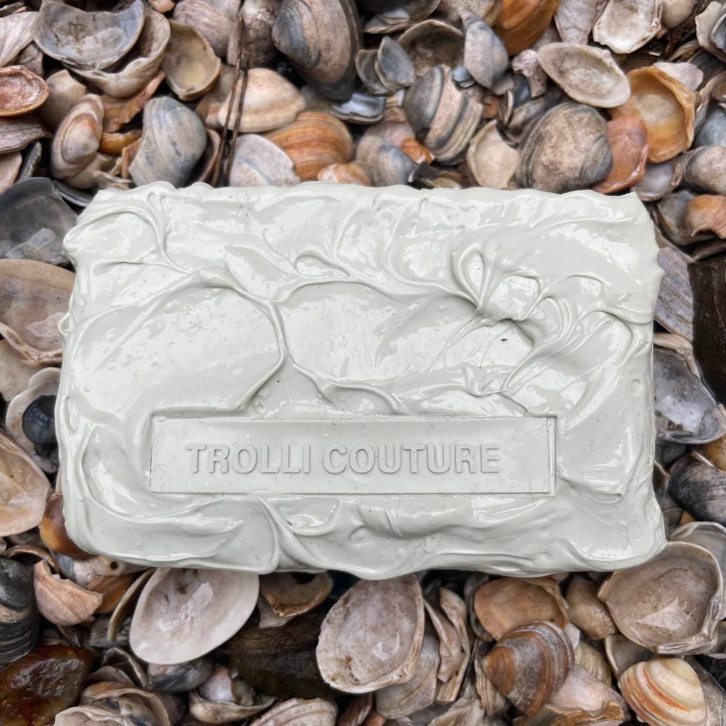 TROLLI COUTURE - CARD HOLDER