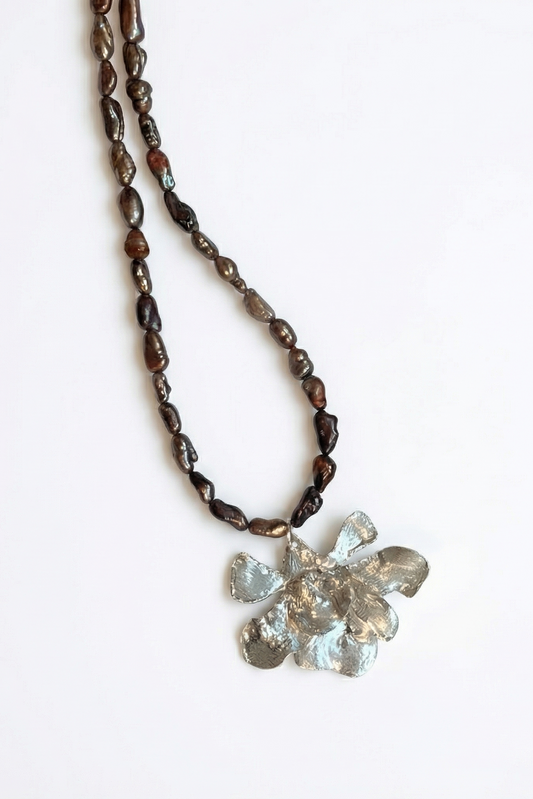 DUNE JEWELS - Huge Flower Necklace