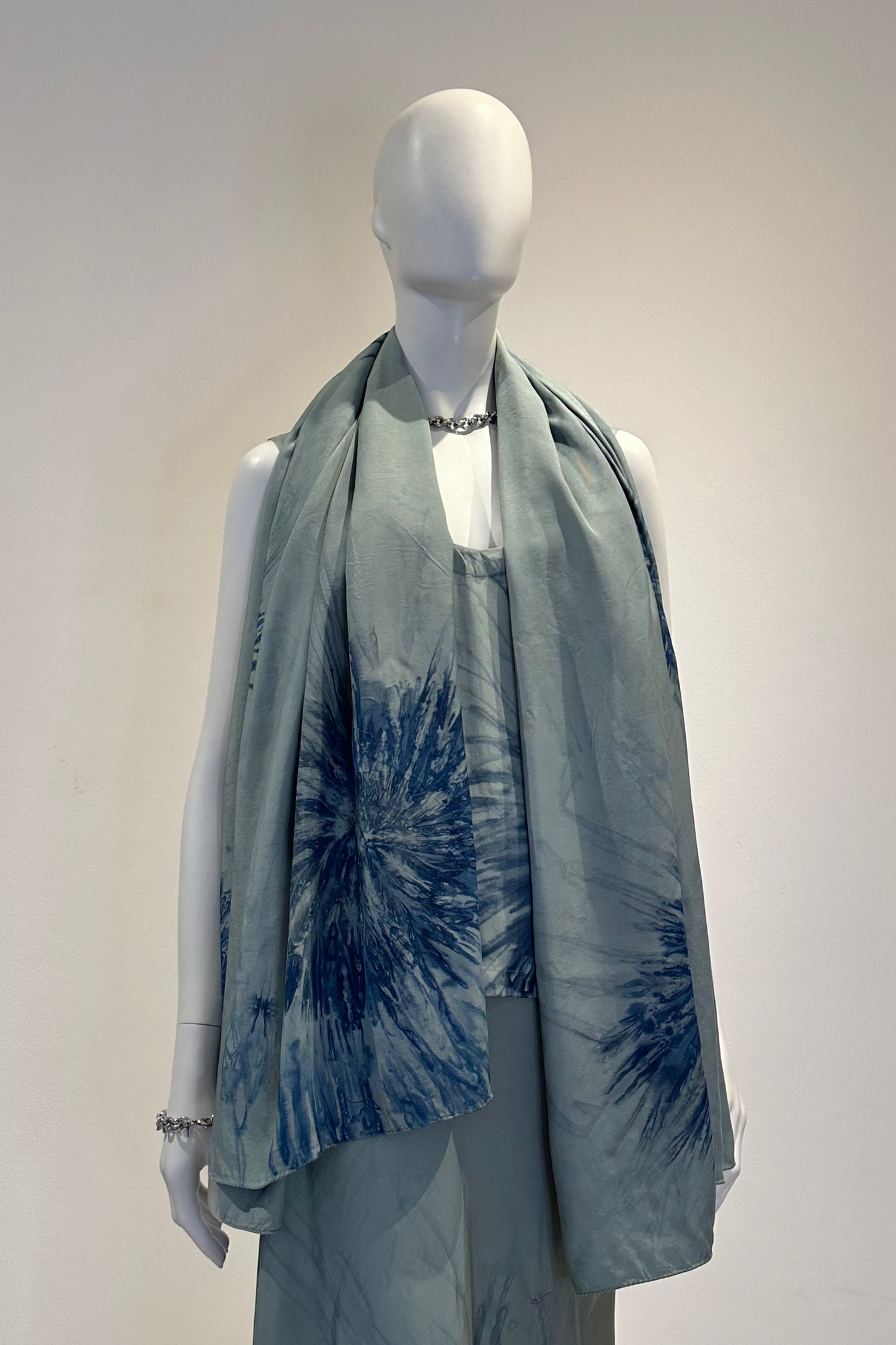 RABENS SALONER - Merete Cartwheel Large Scarf