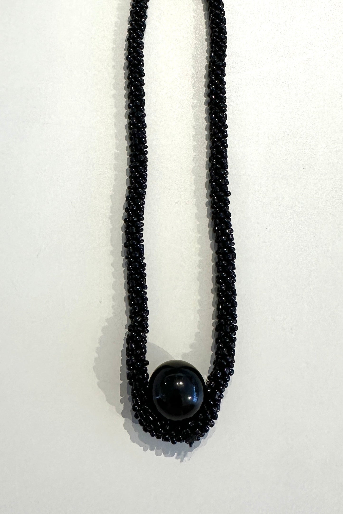 AMIKE - Necklace, black with pearl