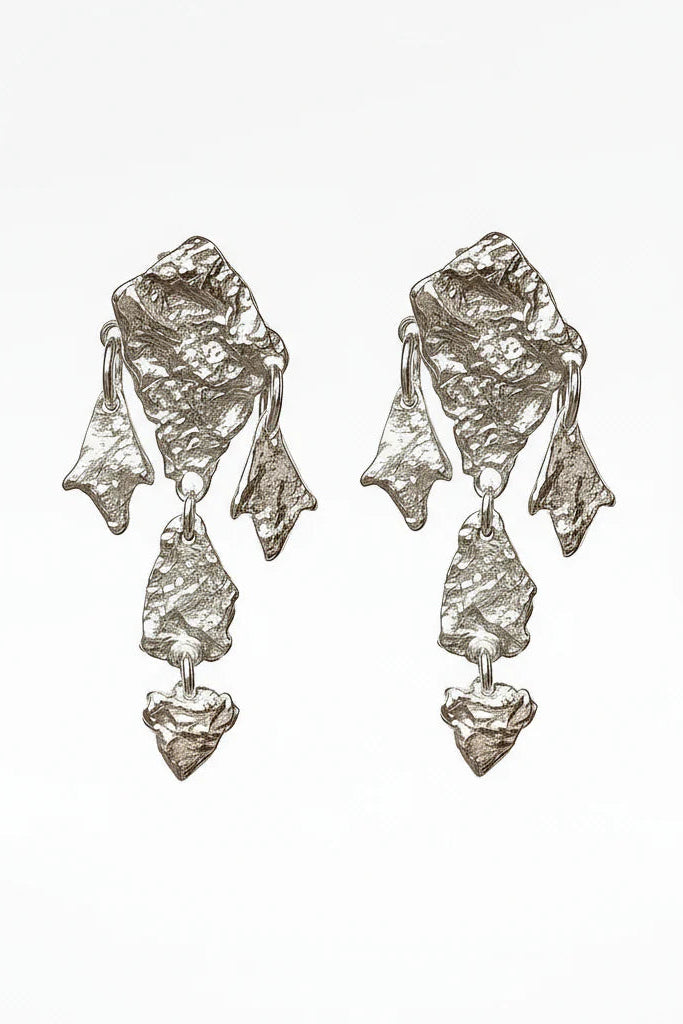 DUNE JEWELS - Bleeding Heart Earrings